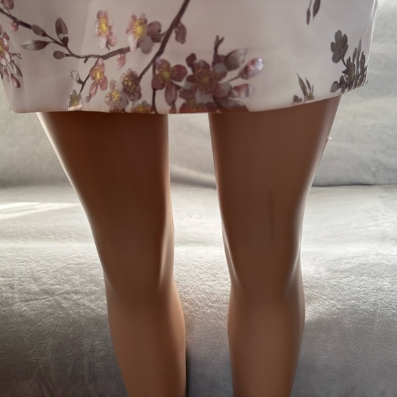 Shelby & Palmer Sheath Dress Women's Size 10 Ruched Sleeve Floral Ivory Stretch - Picture 2 of 16